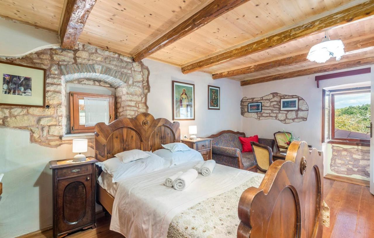 House Peresiji Hotel Room photo